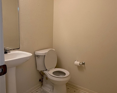8922 Benning Drive - Photo Thumbnail 7