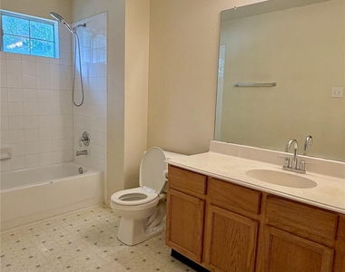 8922 Benning Drive - Photo Thumbnail 6