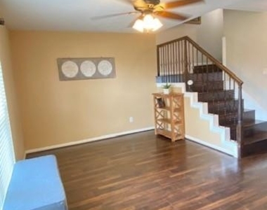 1831 Sherwood Forest Street - Photo Thumbnail 1