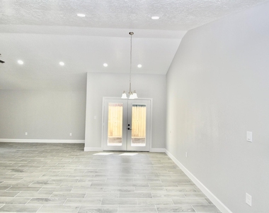 734 Hambrick Court - Photo Thumbnail 6