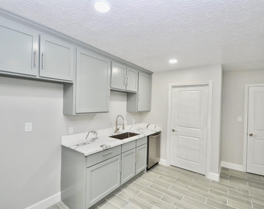 734 Hambrick Court - Photo Thumbnail 8
