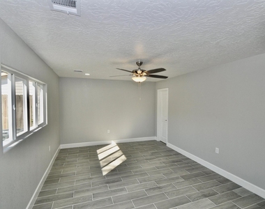 734 Hambrick Court - Photo Thumbnail 16