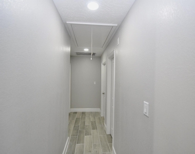 734 Hambrick Court - Photo Thumbnail 12