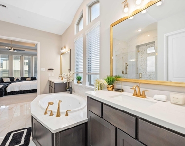 5006 Ashland Glen Lane - Photo Thumbnail 23