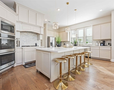 5006 Ashland Glen Lane - Photo Thumbnail 13