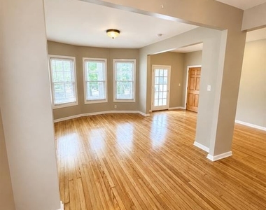 147 Claremont - Photo Thumbnail 4