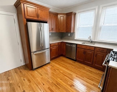 147 Claremont - Photo Thumbnail 11