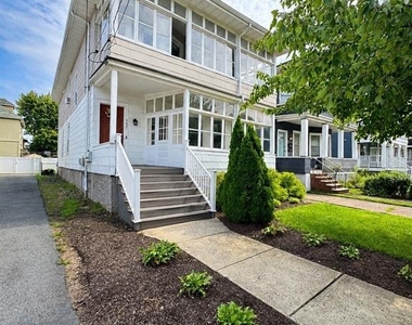 147 Claremont - Photo Thumbnail 25