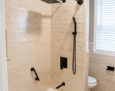 147 Claremont - Photo Thumbnail 20