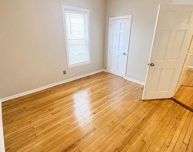 147 Claremont - Photo Thumbnail 21