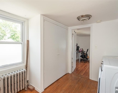 39 Midland - Photo Thumbnail 15