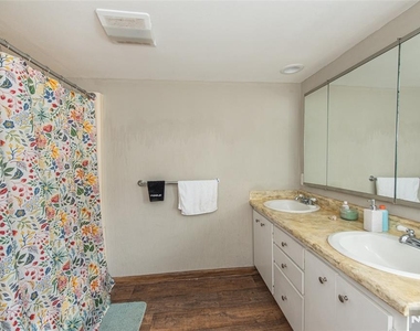 39 Midland - Photo Thumbnail 14