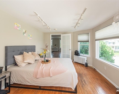 39 Midland - Photo Thumbnail 17