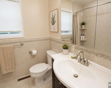 2 Cottage - Photo Thumbnail 10