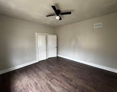 2394 Avenue A - Photo Thumbnail 12