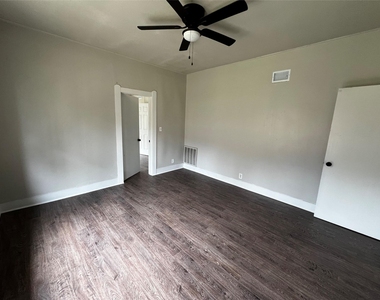 2394 Avenue A - Photo Thumbnail 11