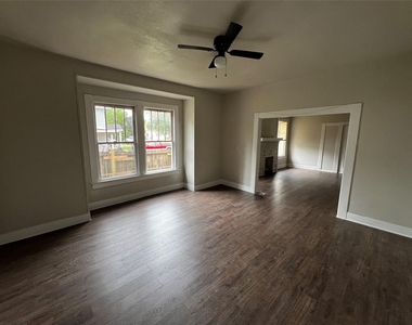 2394 Avenue A - Photo Thumbnail 3