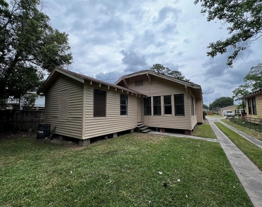 2394 Avenue A - Photo Thumbnail 1