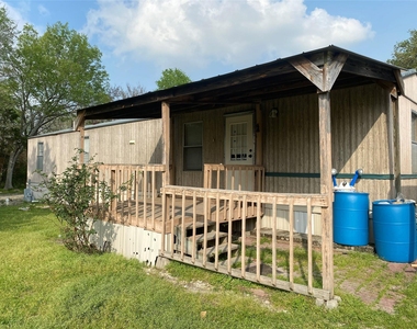990 Fm 247 Road - Photo Thumbnail 1