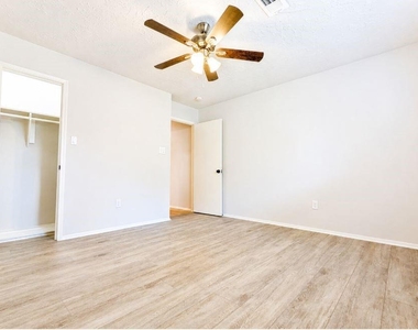12035 Barrett Brae Drive - Photo Thumbnail 26