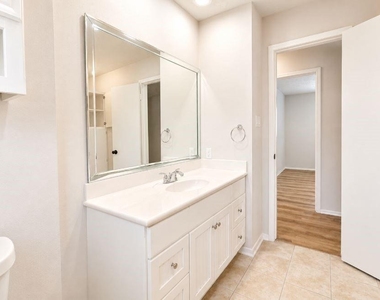 12035 Barrett Brae Drive - Photo Thumbnail 16