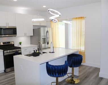 5204 Gold Street - Photo Thumbnail 12