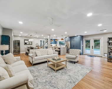 8518 Westview Drive - Photo Thumbnail 8