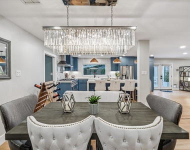 8518 Westview Drive - Photo Thumbnail 10