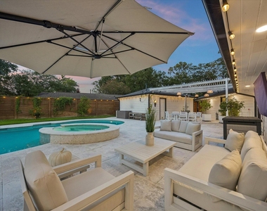 8518 Westview Drive - Photo Thumbnail 38