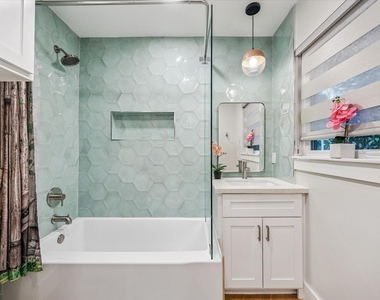8518 Westview Drive - Photo Thumbnail 31
