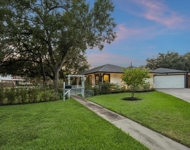 8518 Westview Drive - Photo Thumbnail 43