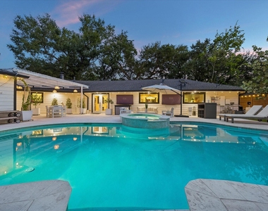 8518 Westview Drive - Photo Thumbnail 34