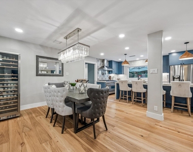 8518 Westview Drive - Photo Thumbnail 16