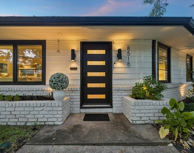 8518 Westview Drive - Photo Thumbnail 5