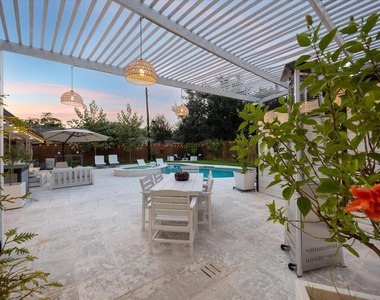 8518 Westview Drive - Photo Thumbnail 6