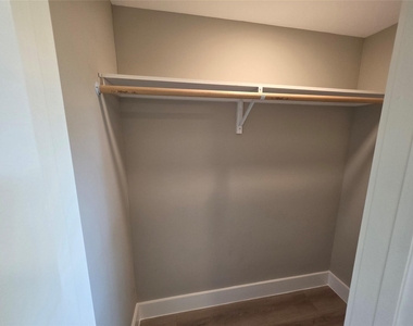 10731 Hillside Drive - Photo Thumbnail 13