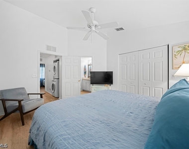10039 Poppy Hill Drive - Photo Thumbnail 20
