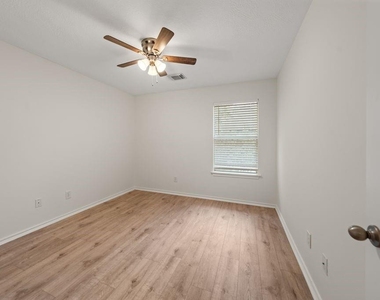 222 Blushwood Place - Photo Thumbnail 13