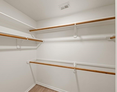 222 Blushwood Place - Photo Thumbnail 14