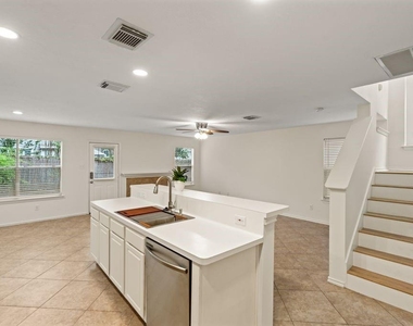 222 Blushwood Place - Photo Thumbnail 5