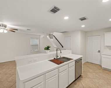 222 Blushwood Place - Photo Thumbnail 3