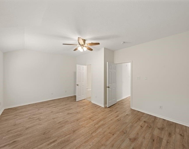 222 Blushwood Place - Photo Thumbnail 11