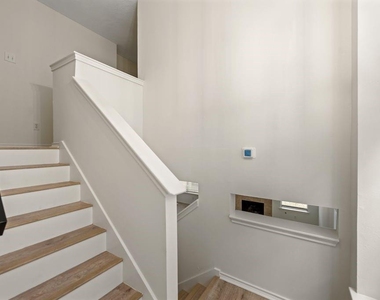 222 Blushwood Place - Photo Thumbnail 8