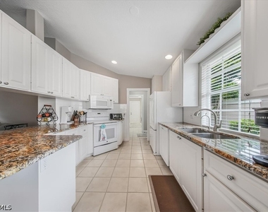 4585 Pasadena Court - Photo Thumbnail 7