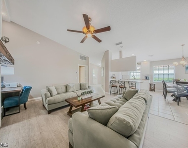 4585 Pasadena Court - Photo Thumbnail 12