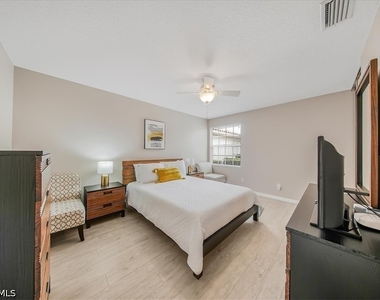 4585 Pasadena Court - Photo Thumbnail 19