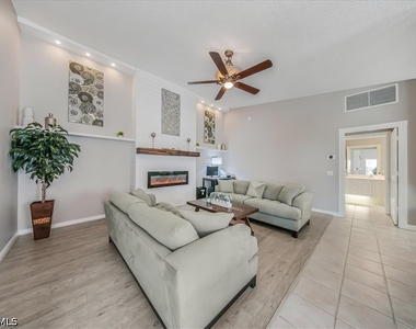 4585 Pasadena Court - Photo Thumbnail 10