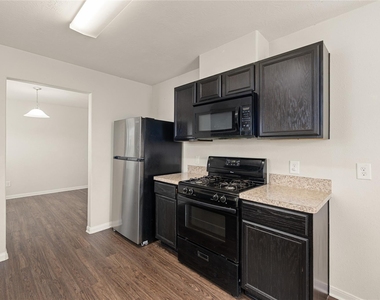 21415 Partha Way - Photo Thumbnail 5