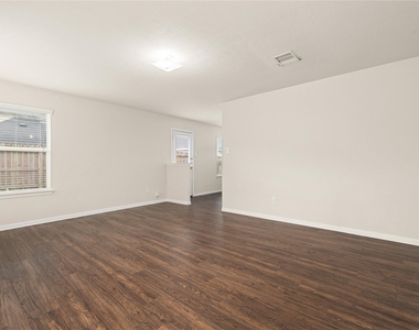 21415 Partha Way - Photo Thumbnail 8