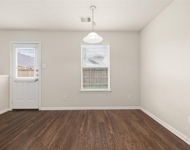 21415 Partha Way - Photo Thumbnail 6